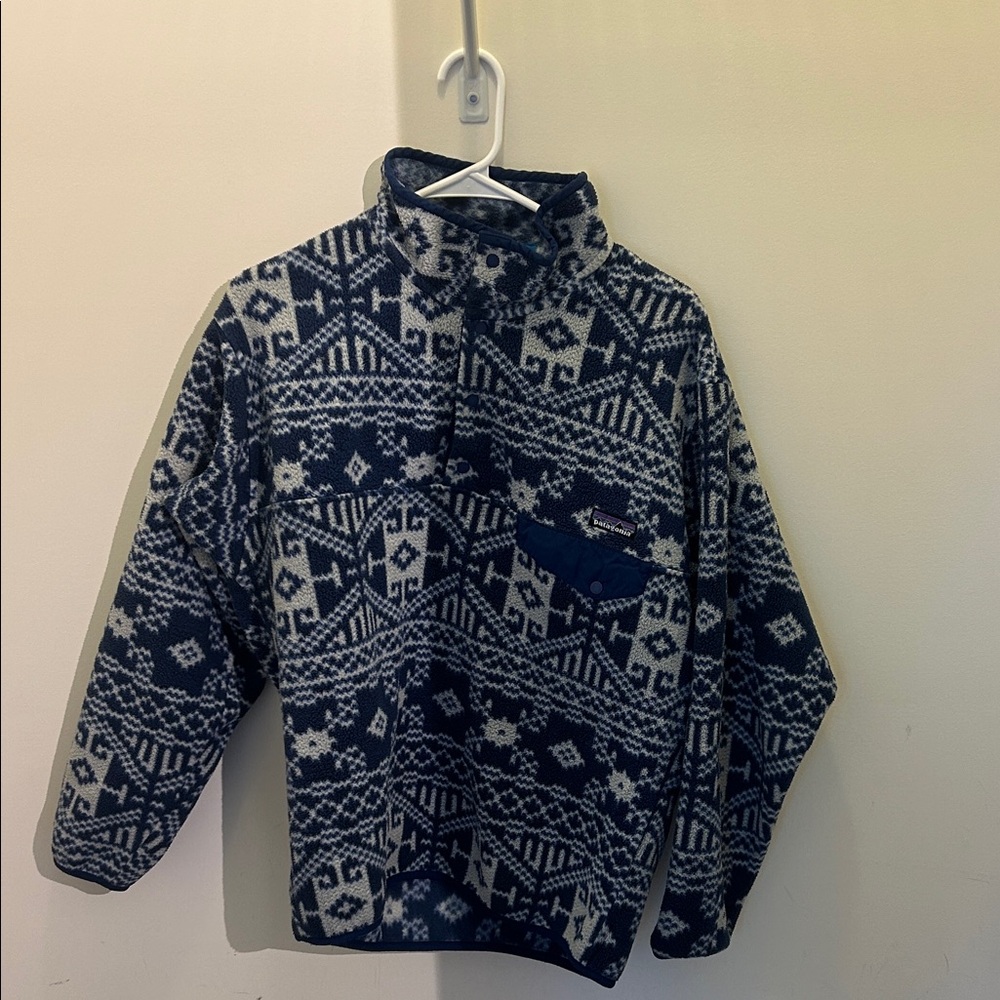 Patagonia Blue and White Patterned Shirt Jacket